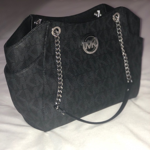 Michael Kors Handbags - Michael Kors Jet Set Travel Shoulder Tote Bag